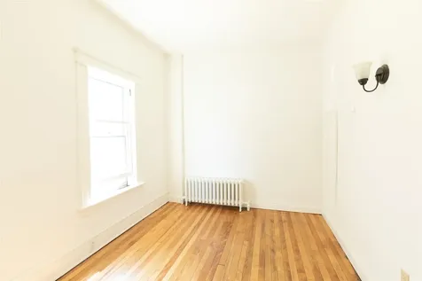 7-1 Fletcher Place Burlington VT 05401-1480