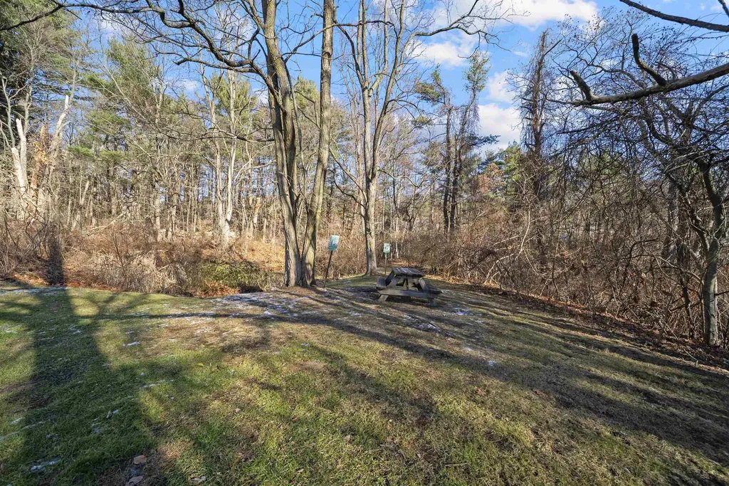 905 Mammoth Road Manchester NH 03104