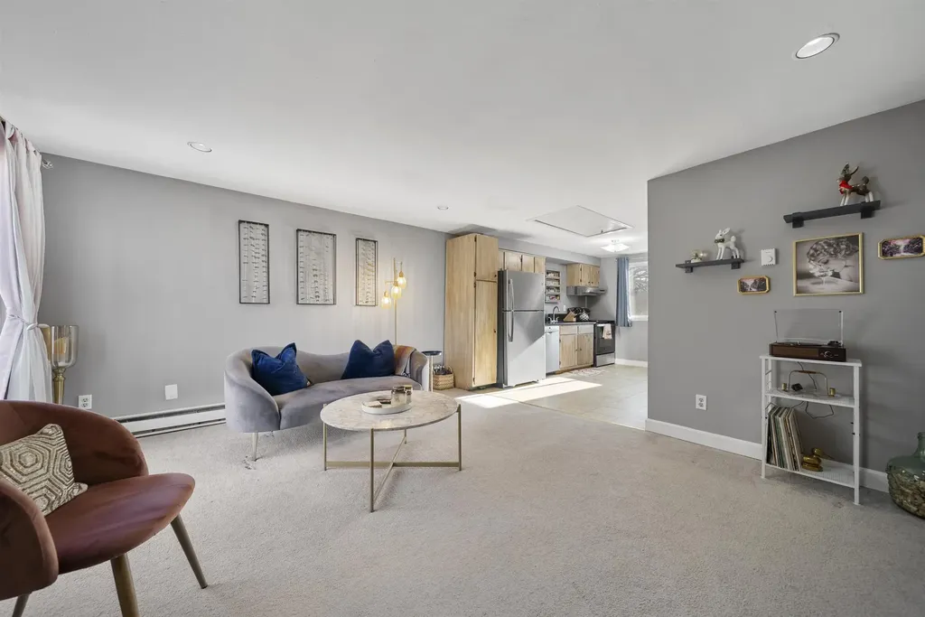 905 Mammoth Road Manchester NH 03104