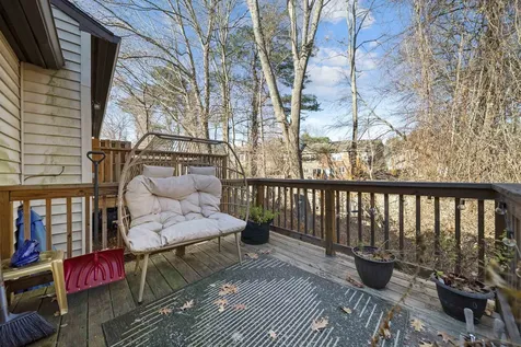 905 Mammoth Road Manchester NH 03104