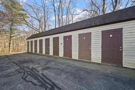 905 Mammoth Road Manchester NH 03104