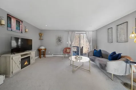 905 Mammoth Road Manchester NH 03104