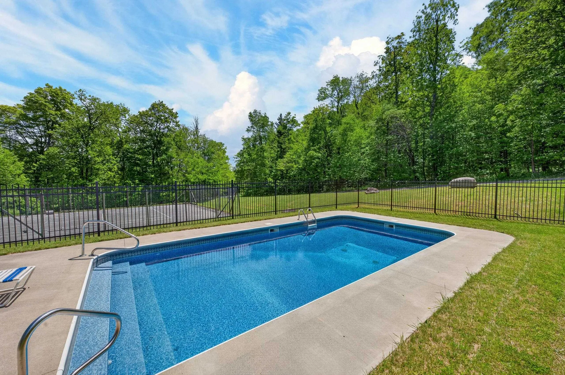 4A Suntec Loop Dover VT 05356