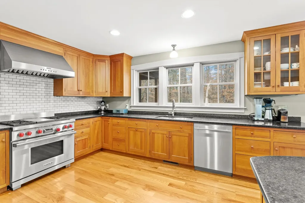 464 Irish Hill Road Hopkinton NH 03229