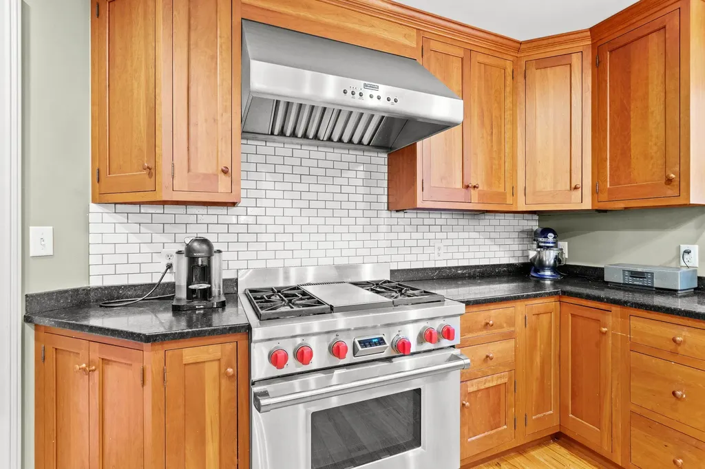 464 Irish Hill Road Hopkinton NH 03229