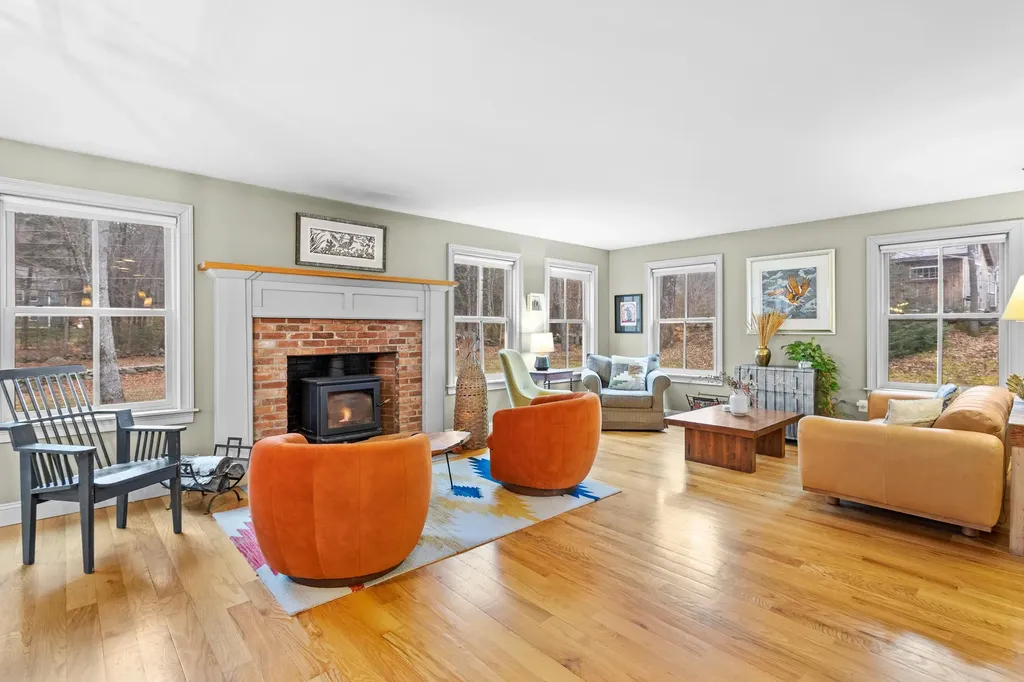 464 Irish Hill Road Hopkinton NH 03229