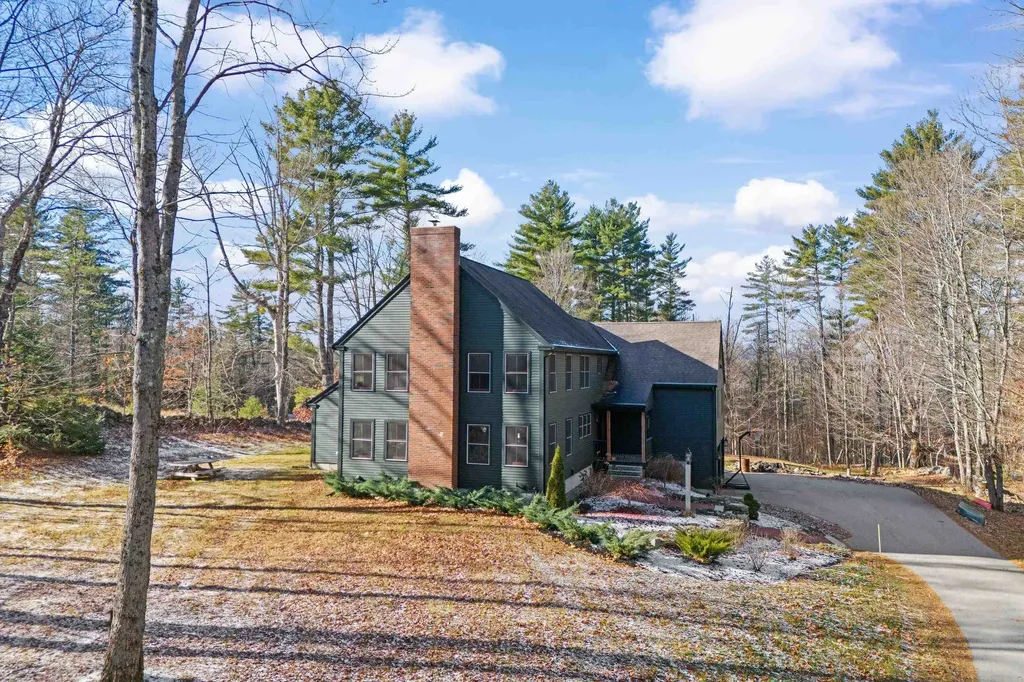 464 Irish Hill Road Hopkinton NH 03229