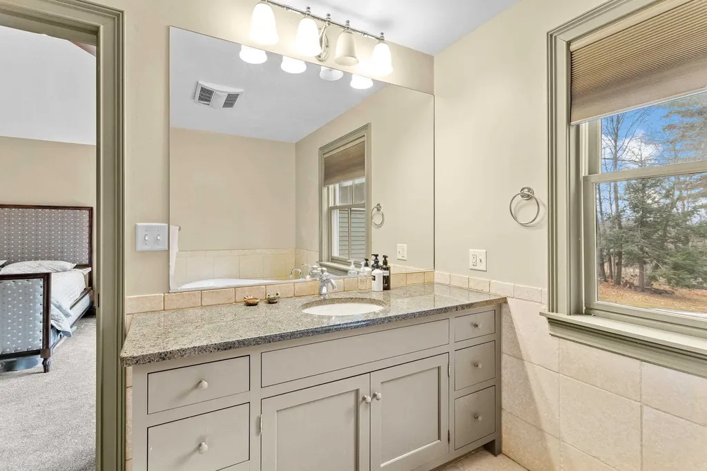 464 Irish Hill Road Hopkinton NH 03229