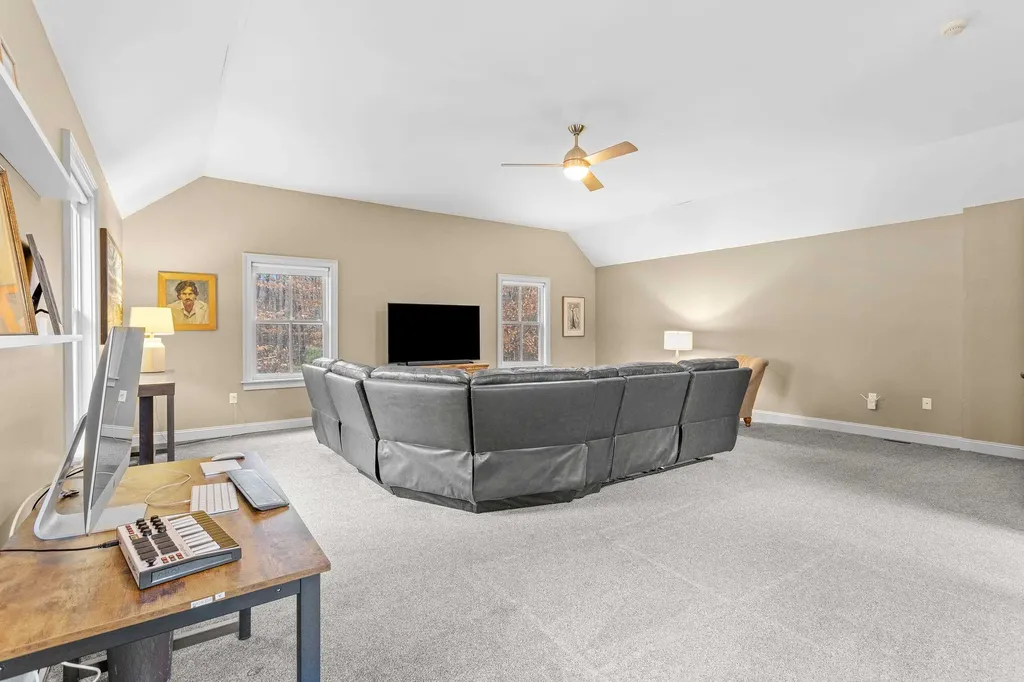 464 Irish Hill Road Hopkinton NH 03229