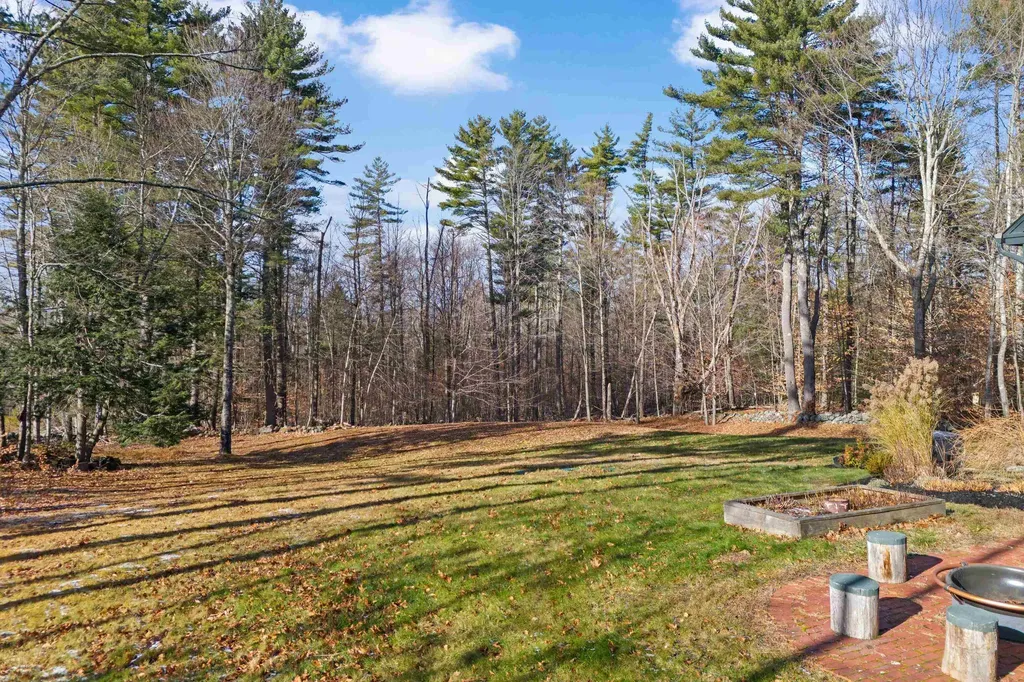 464 Irish Hill Road Hopkinton NH 03229