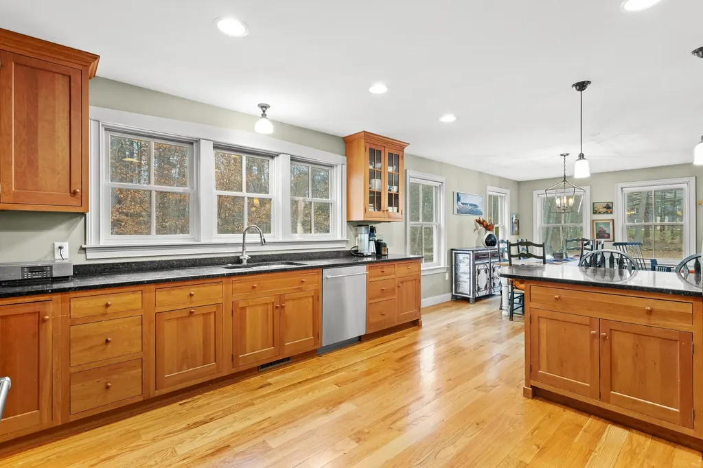 464 Irish Hill Road Hopkinton NH 03229