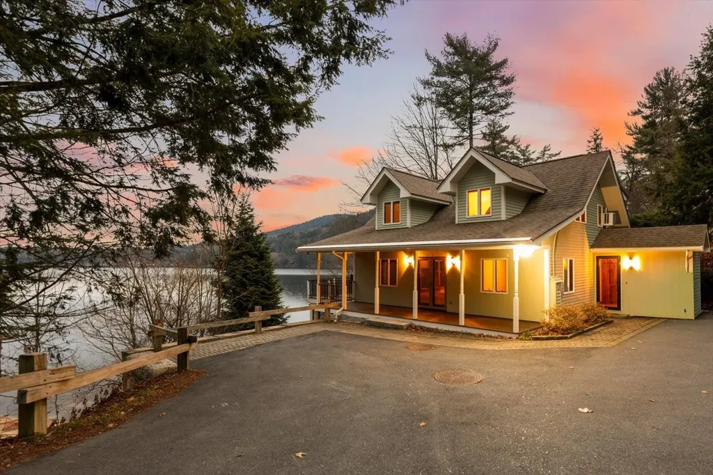 6 Mccolley Road Hillsborough NH 03244