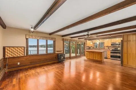 6 Mccolley Road Hillsborough NH 03244