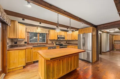 6 Mccolley Road Hillsborough NH 03244