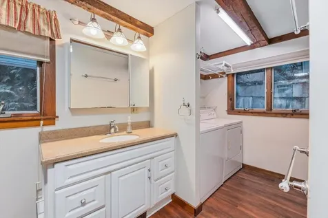 6 Mccolley Road Hillsborough NH 03244