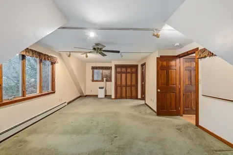 6 Mccolley Road Hillsborough NH 03244