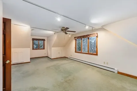 6 Mccolley Road Hillsborough NH 03244