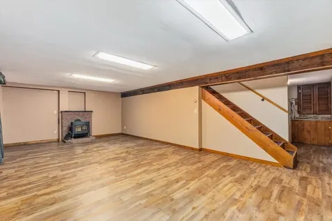 6 Mccolley Road Hillsborough NH 03244