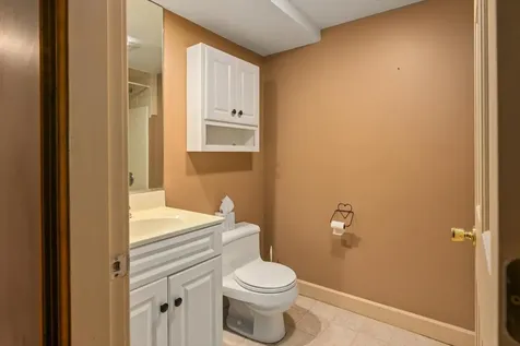 6 Mccolley Road Hillsborough NH 03244