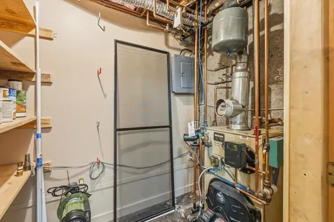 6 Mccolley Road Hillsborough NH 03244