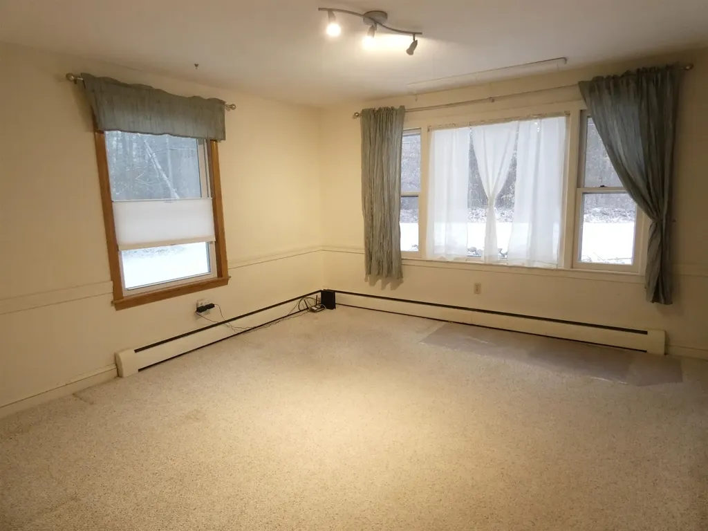 107 Middle Road Tuftonboro NH 03816