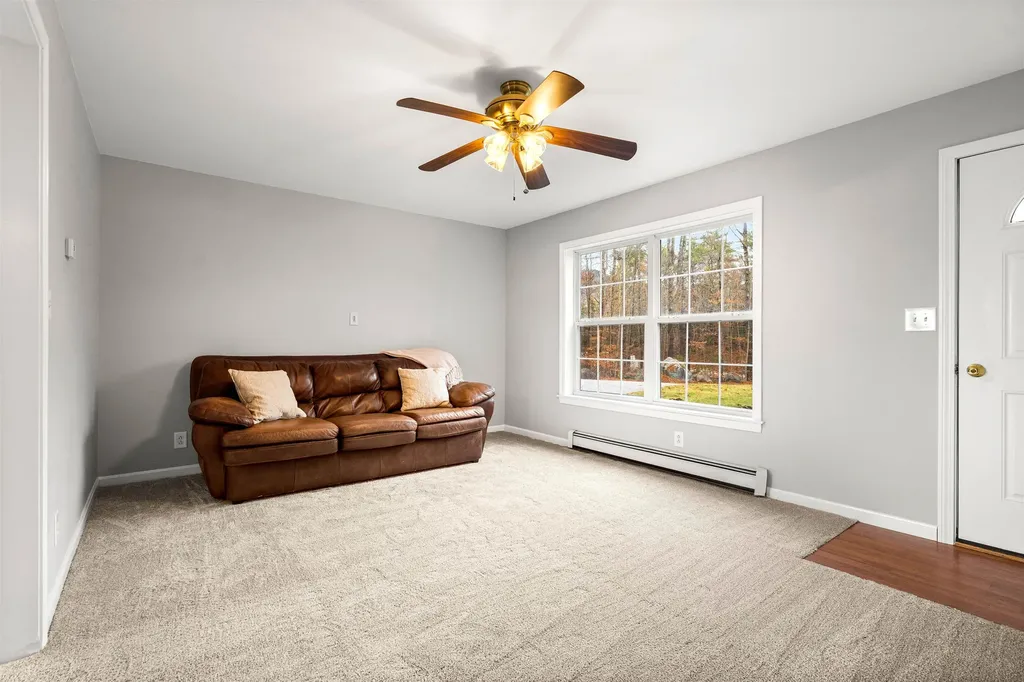 454 Little Pond Road Sandwich NH 03227