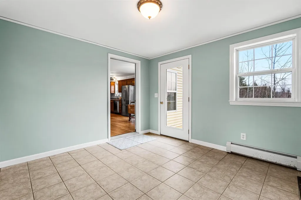454 Little Pond Road Sandwich NH 03227