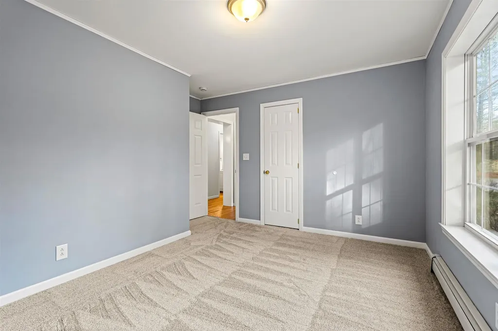 454 Little Pond Road Sandwich NH 03227