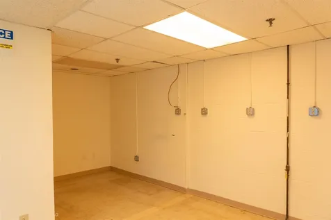 16 Airpark Road Lebanon NH 03784