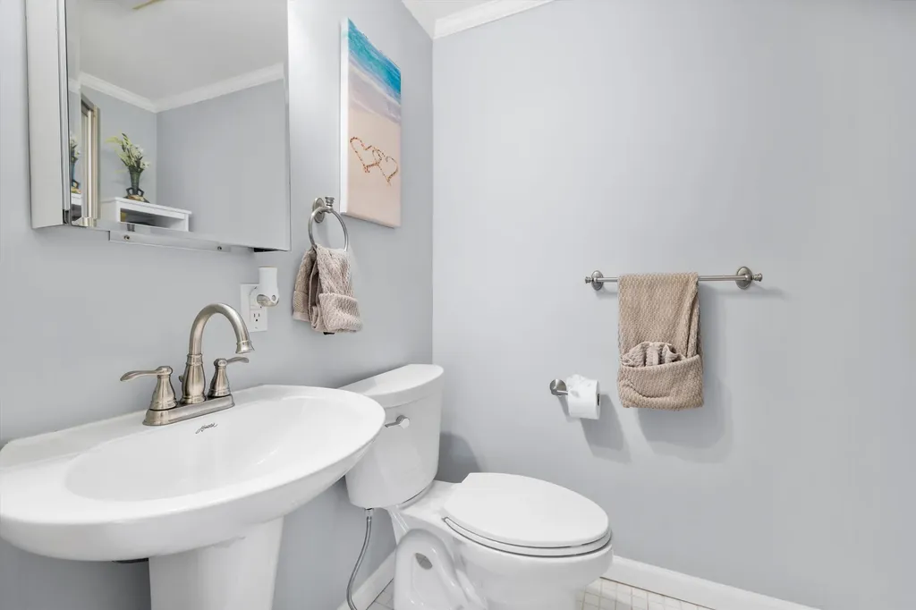 71 Bruce Road Manchester NH 03104