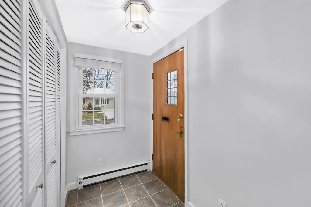 71 Bruce Road Manchester NH 03104