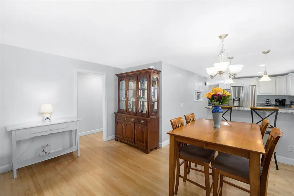 71 Bruce Road Manchester NH 03104