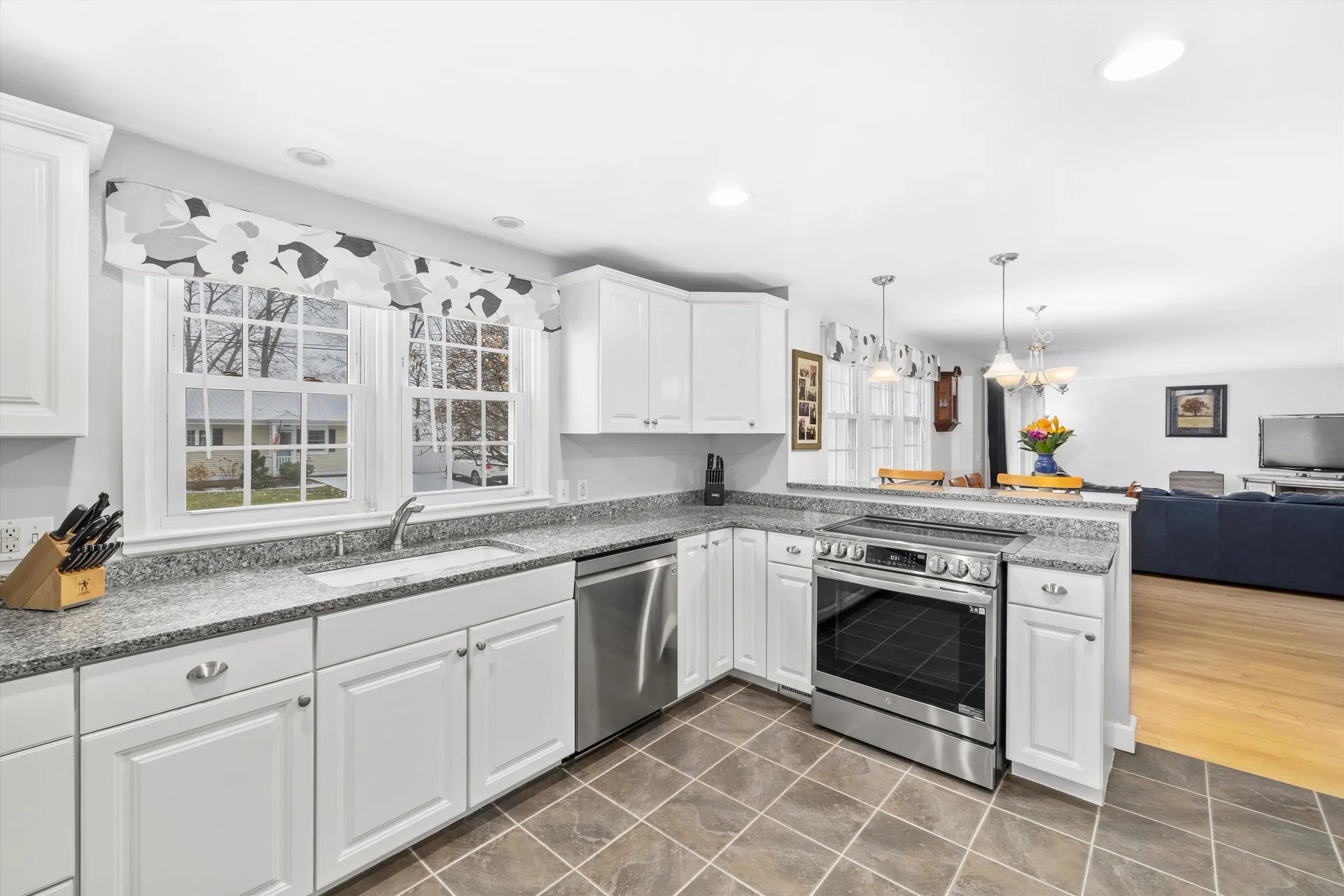 71 Bruce Road Manchester NH 03104