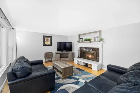 71 Bruce Road Manchester NH 03104