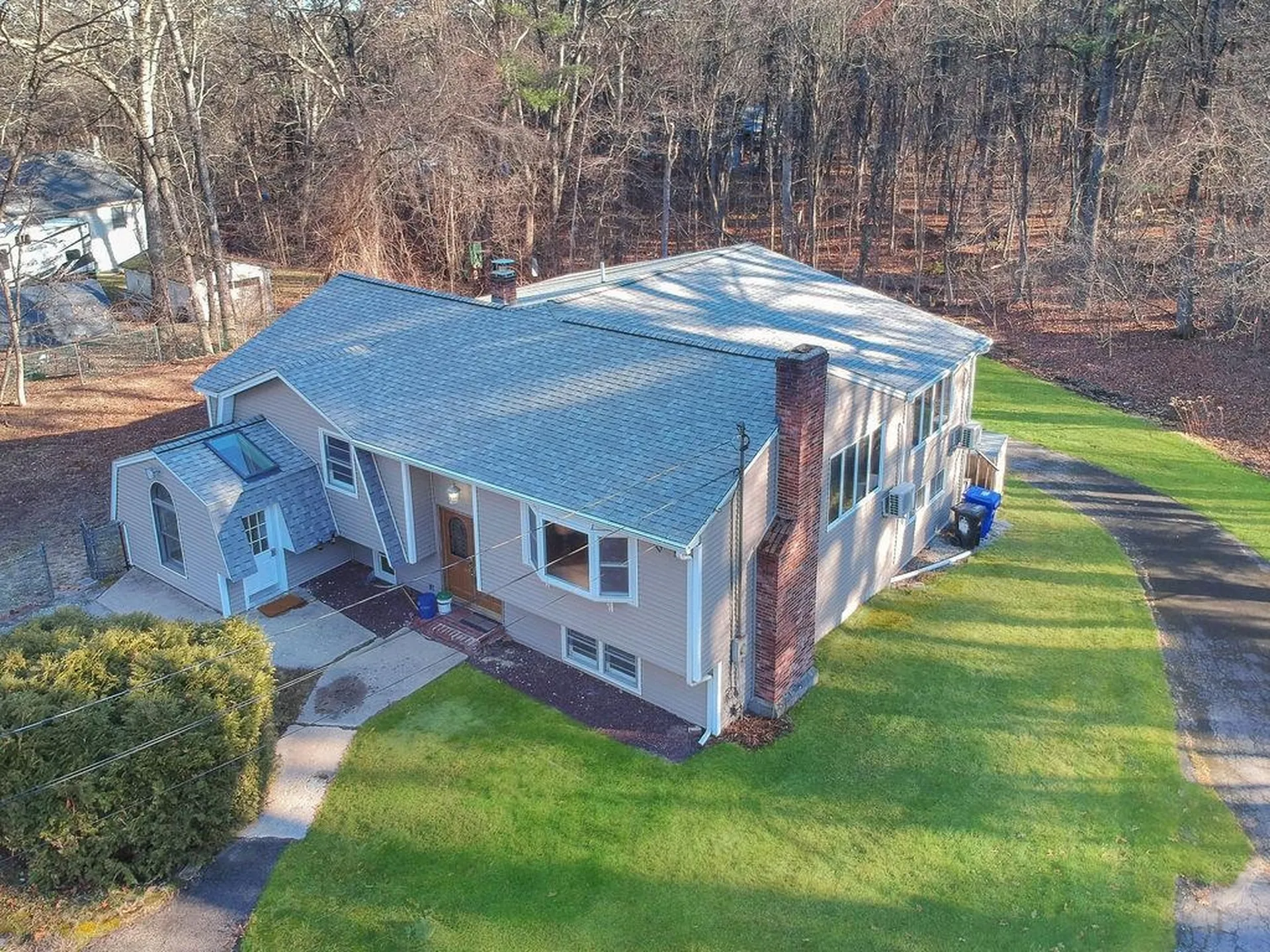 8 Cheney Drive Hudson NH 03051