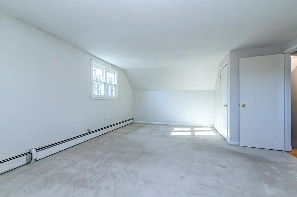 30 Gendron Street Nashua NH 03062