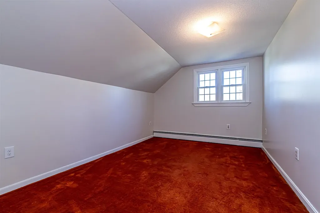 30 Gendron Street Nashua NH 03062