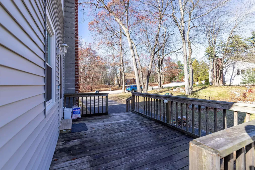 30 Gendron Street Nashua NH 03062