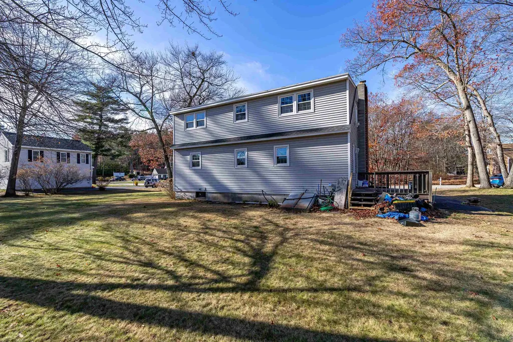 30 Gendron Street Nashua NH 03062