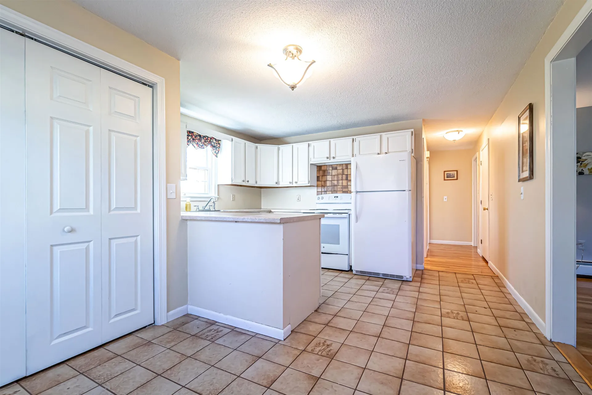 30 Gendron Street Nashua NH 03062