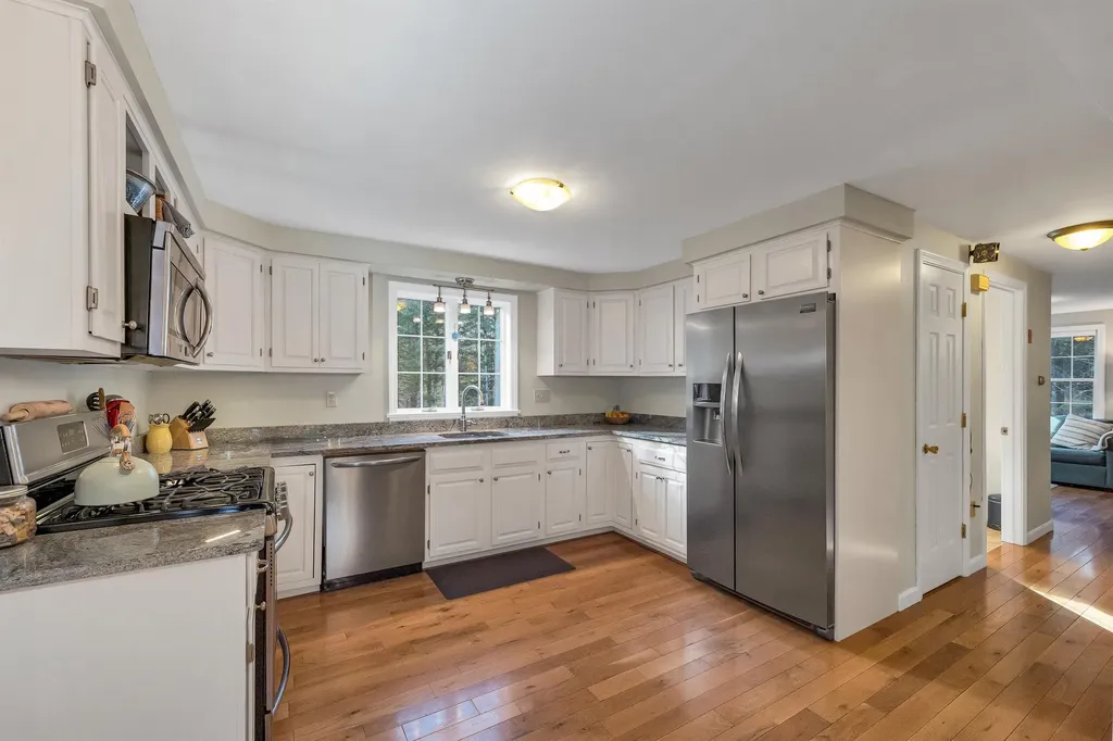35 Westwood Drive Wolfeboro NH 03894