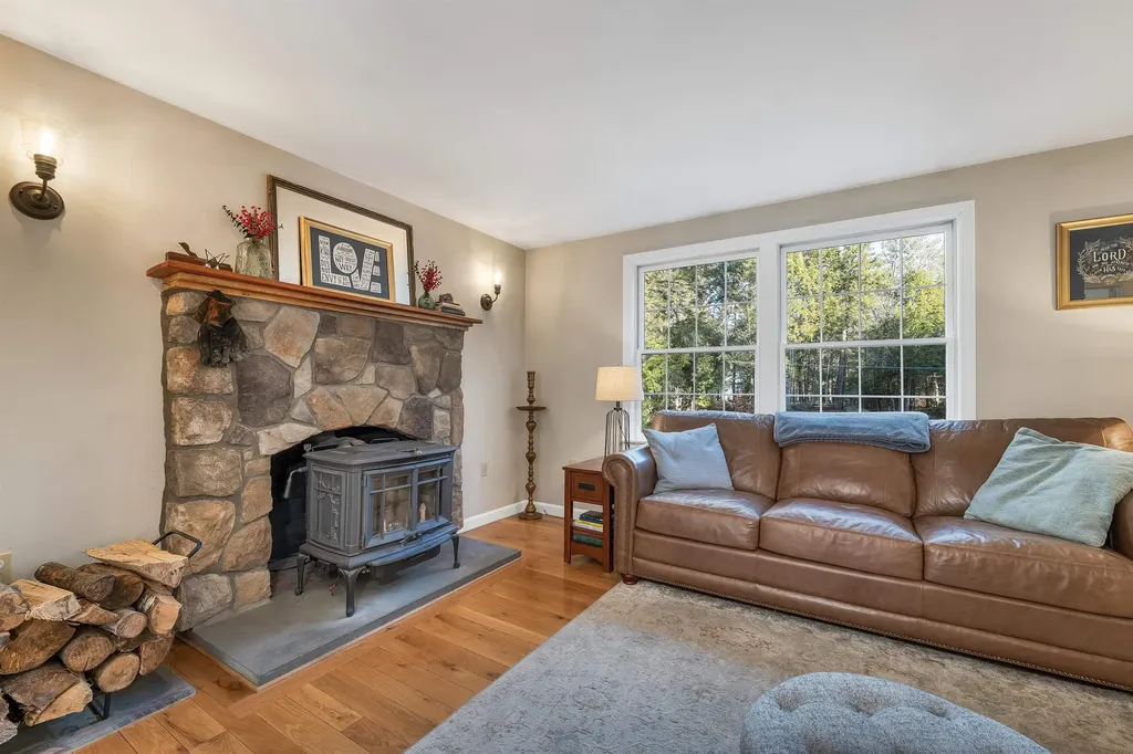 35 Westwood Drive Wolfeboro NH 03894