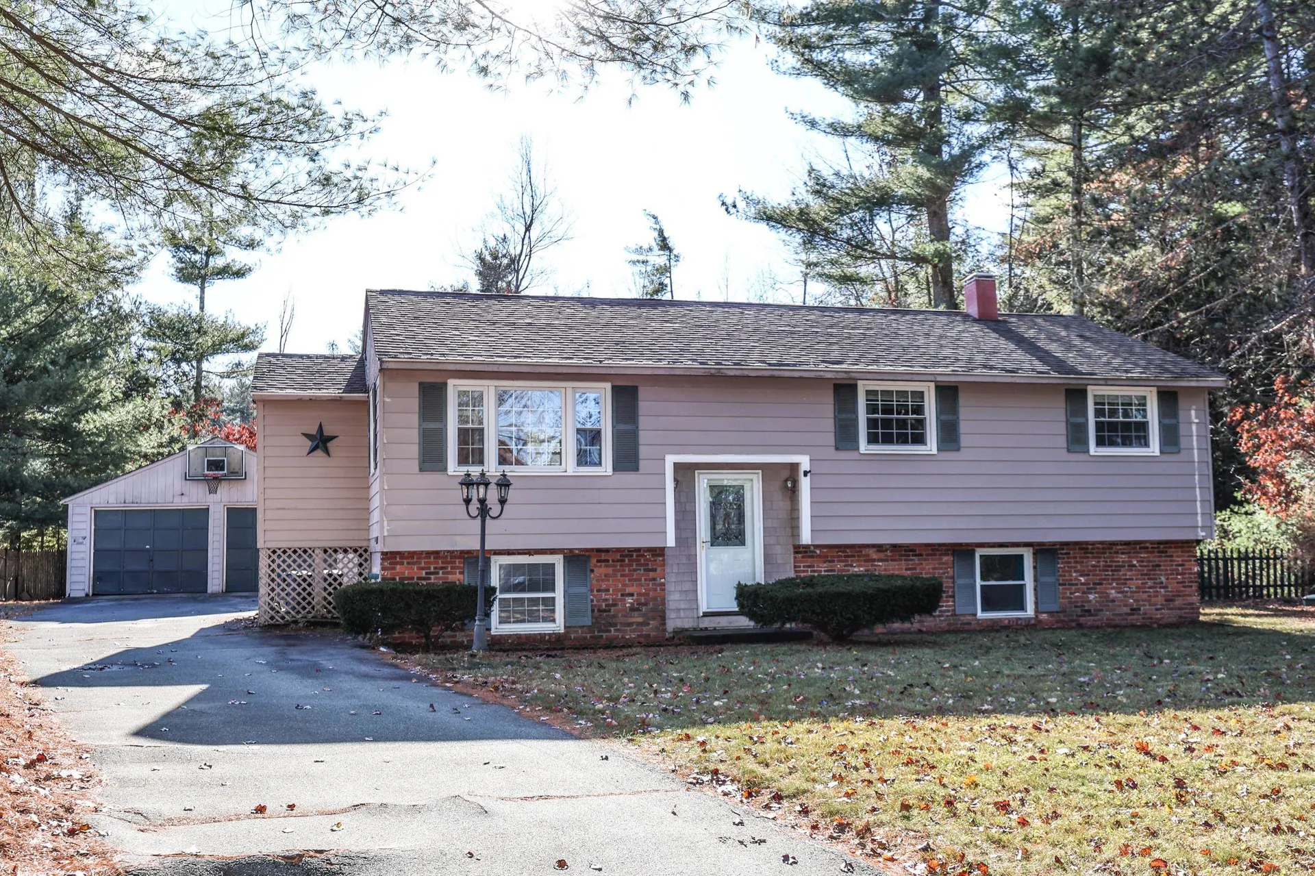 14 Mayflower Drive Merrimack NH 03054