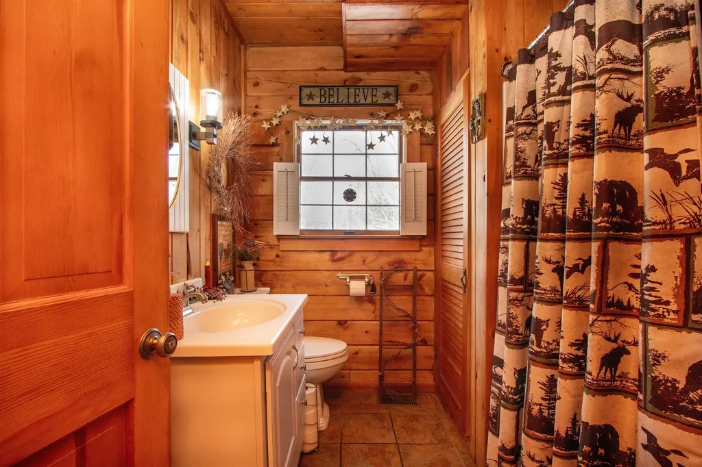 2155 Oneida Road Danville VT 05828