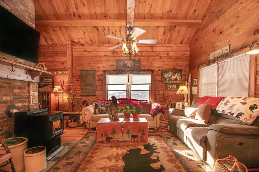 2155 Oneida Road Danville VT 05828