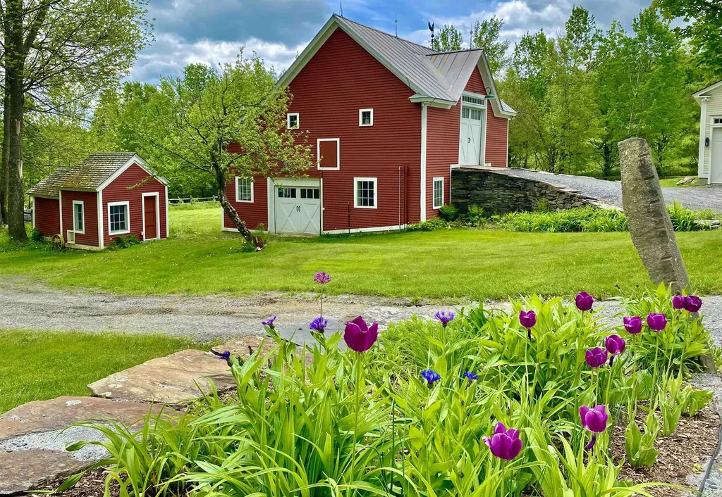 1497 Bowman Road Barnard VT 05031