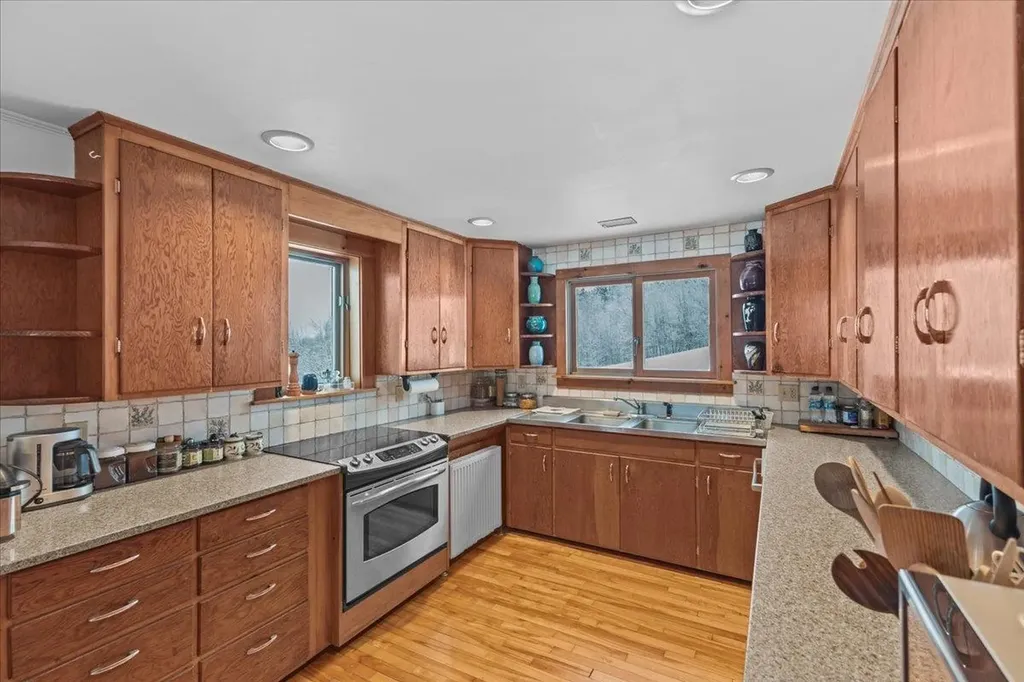 1986 Lower Elmore Mountain Road Morristown VT 05661