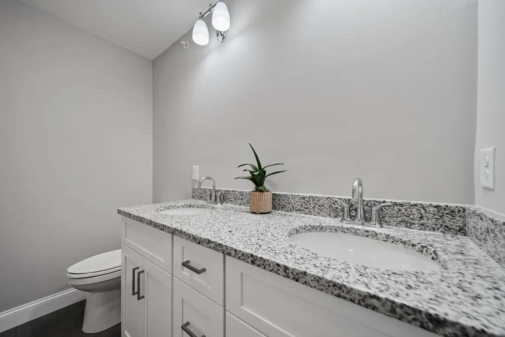 7 Cypress Lane Windham NH 03087