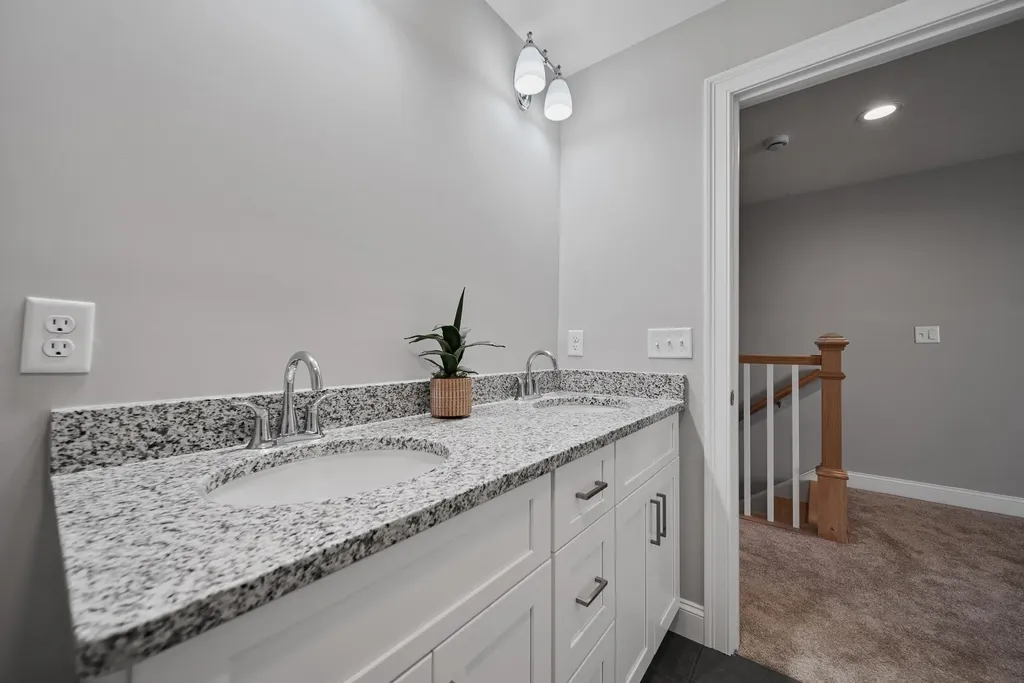 7 Cypress Lane Windham NH 03087