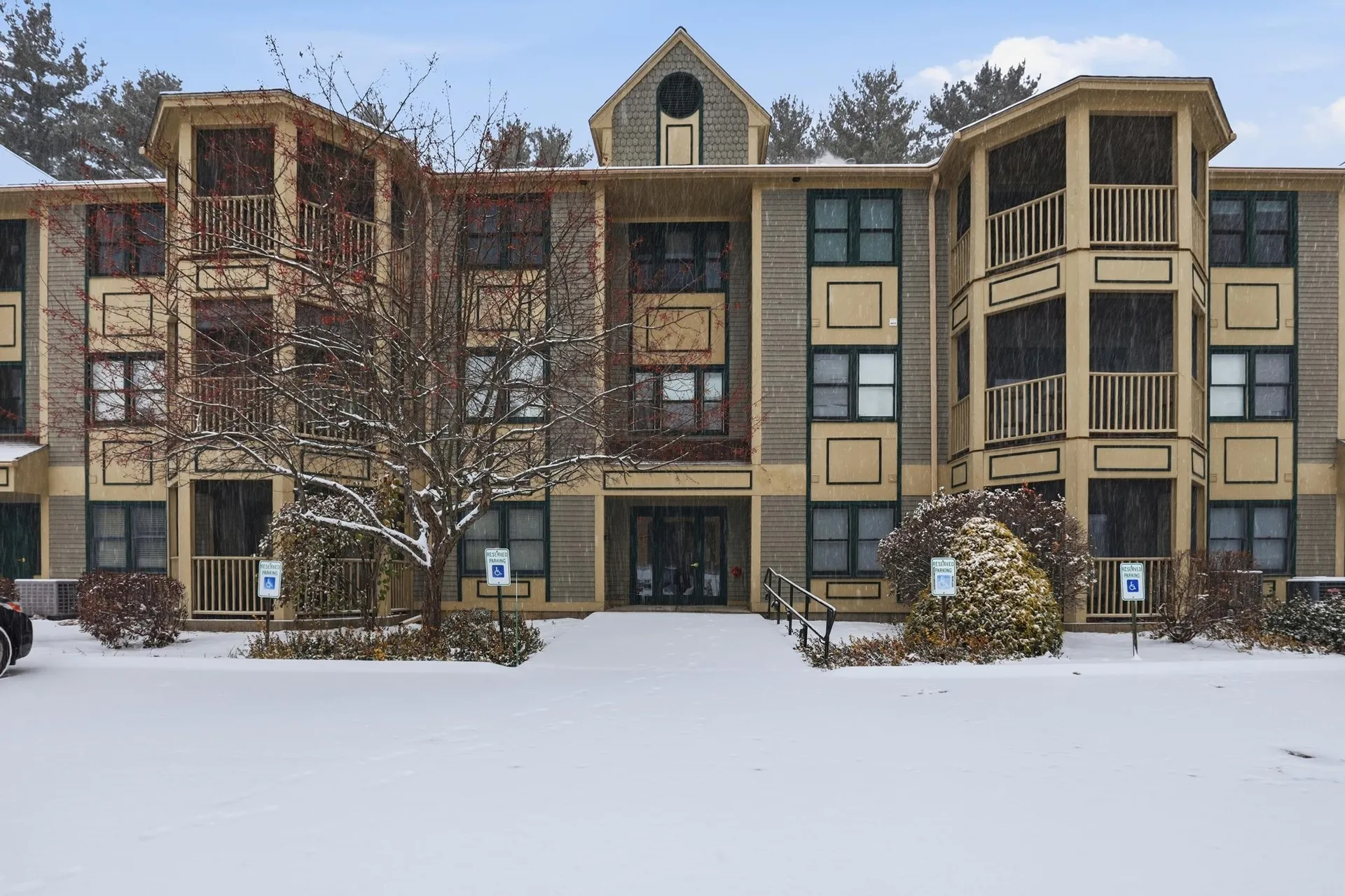 3 Mayfair Lane Nashua NH 03063